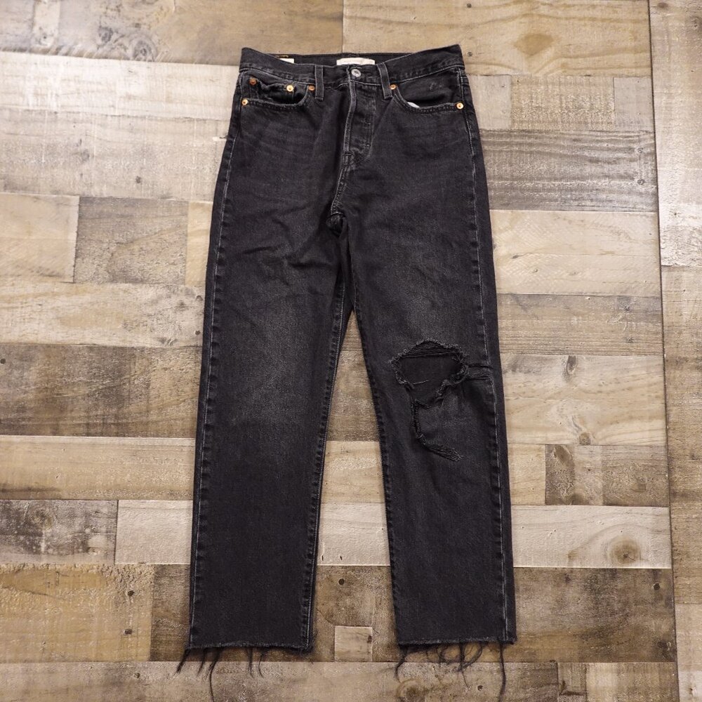 Levi’s Premium Wedgie Straight Jeans Women’s 28 Black Distressed‎ Denim